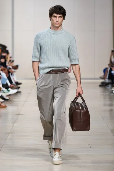 Look 40